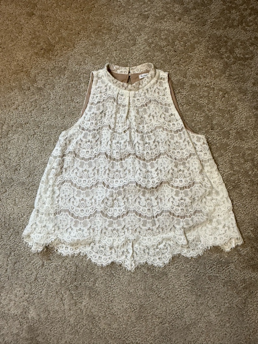 love, Fire Lace Shell Top in Beige and Cream
